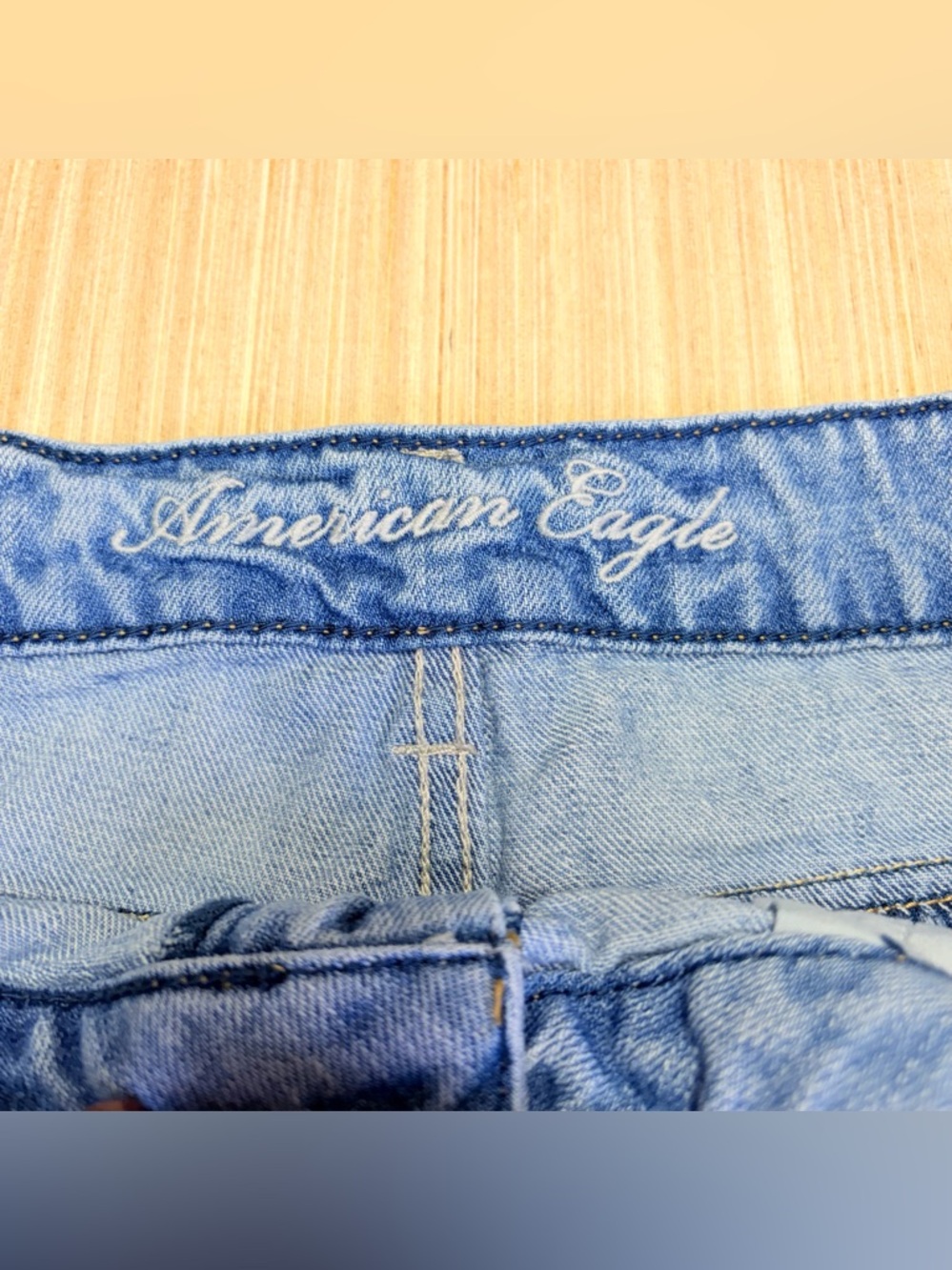 2011 American Eagle Low Rise Cut Off Denim Jean Shorts Womens 14 Distressed - Picture 5 of 9